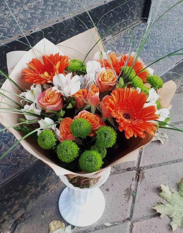Букет цветов из: Герберы, Хризантемы, Альстромерии и Розы в Боринском