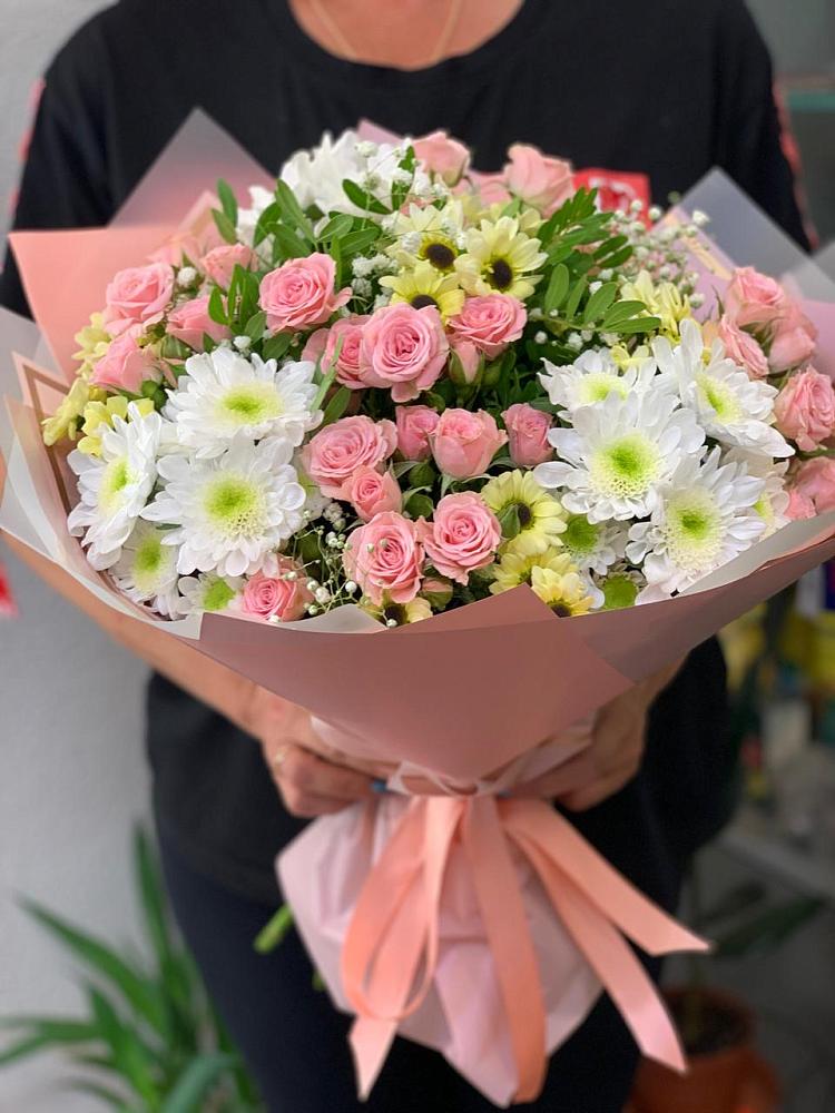 Букет цветов из: Розы и Хризантемы в Боринском