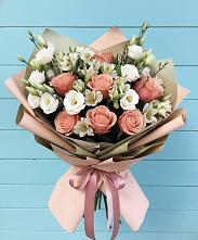 Букет цветов из:  Розы, Альстромерии и Лизиантусы в Боринском