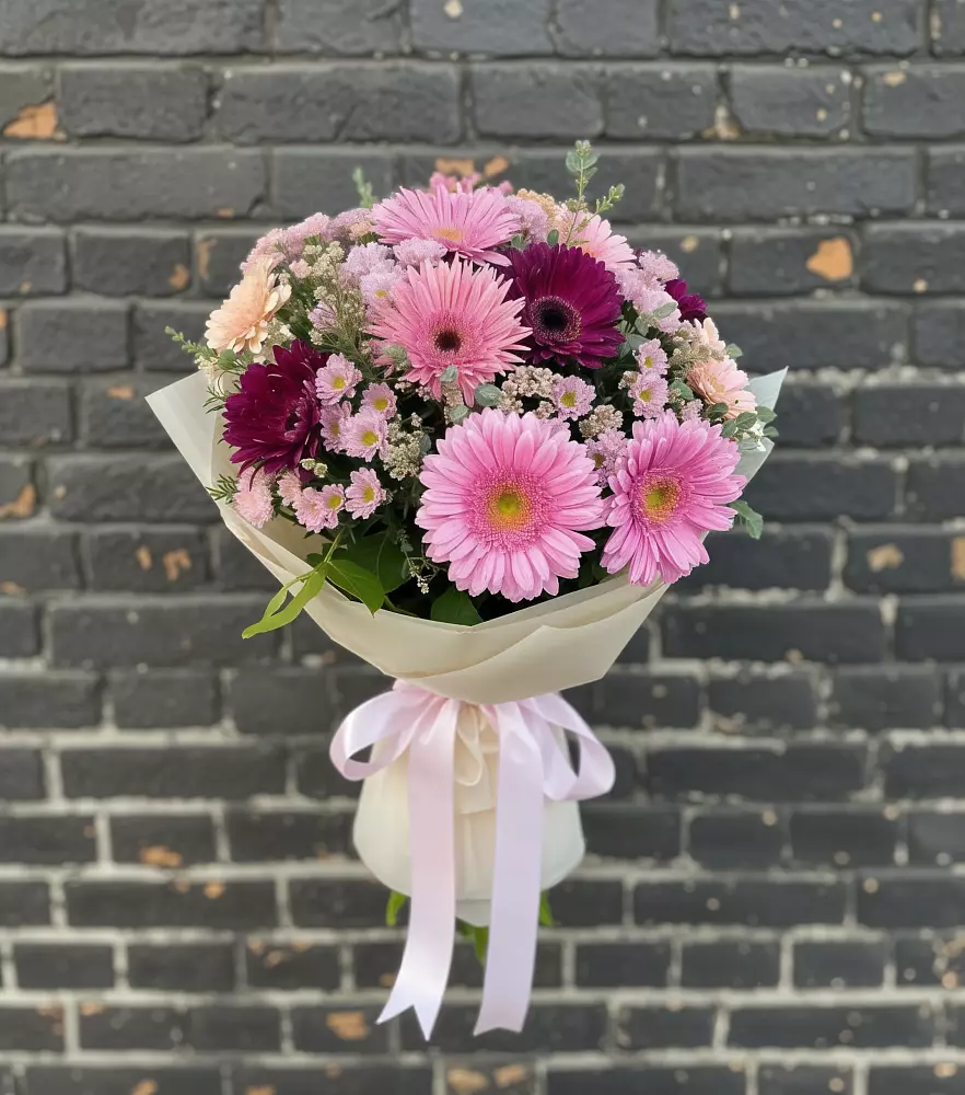 Букет цветов из: Герберы и Хризантемы в Боринском