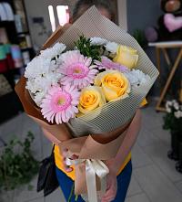 Букет цветов из:  Герберы, Розы и Хризантемы в Боринском
