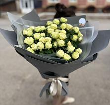 Букет Белые кустовые розы Солинеро в Боринском