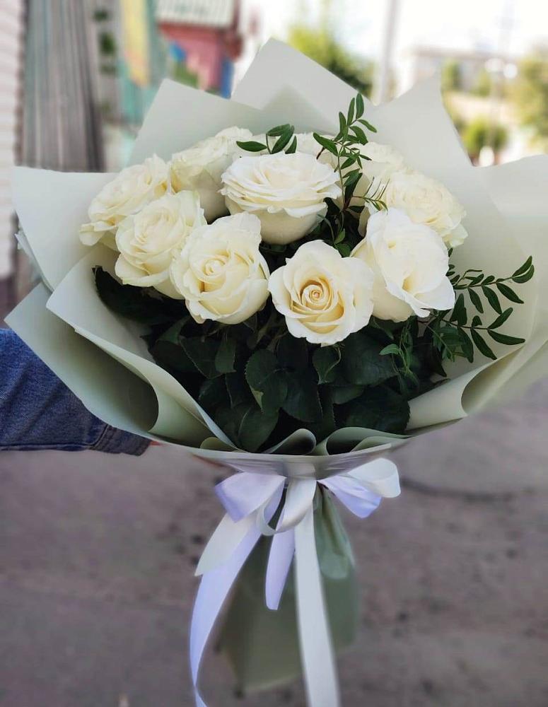 Букет Белые розы Проуд в Боринском