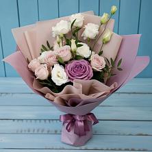 Букет цветов из:  Розы и Лизиантусы в Боринском