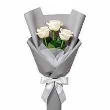 Букет 3 белые розы в Боринском