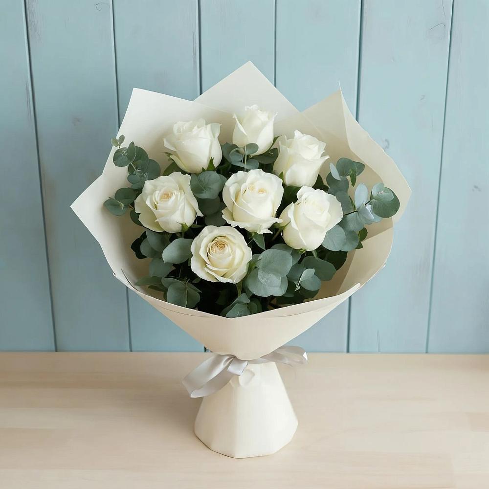 Букет Белые розы в Эвкалипте в Боринском