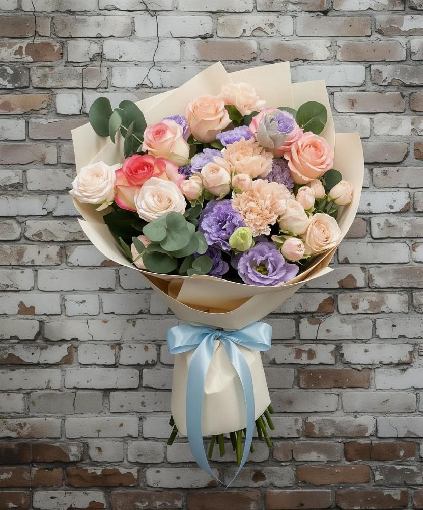 Букет цветов из: Розы, Лизиантусы и Гвоздики в Боринском