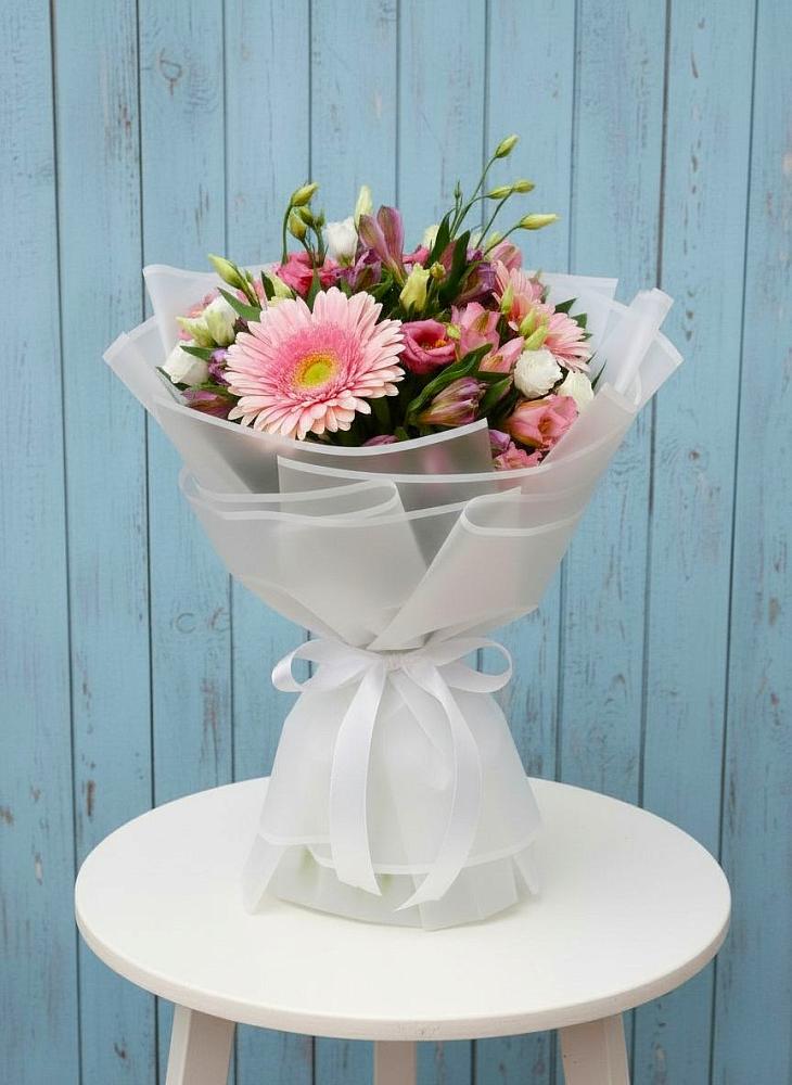 Букет цветов из: Герберы, Альстромерии и Лизиантусы в Боринском