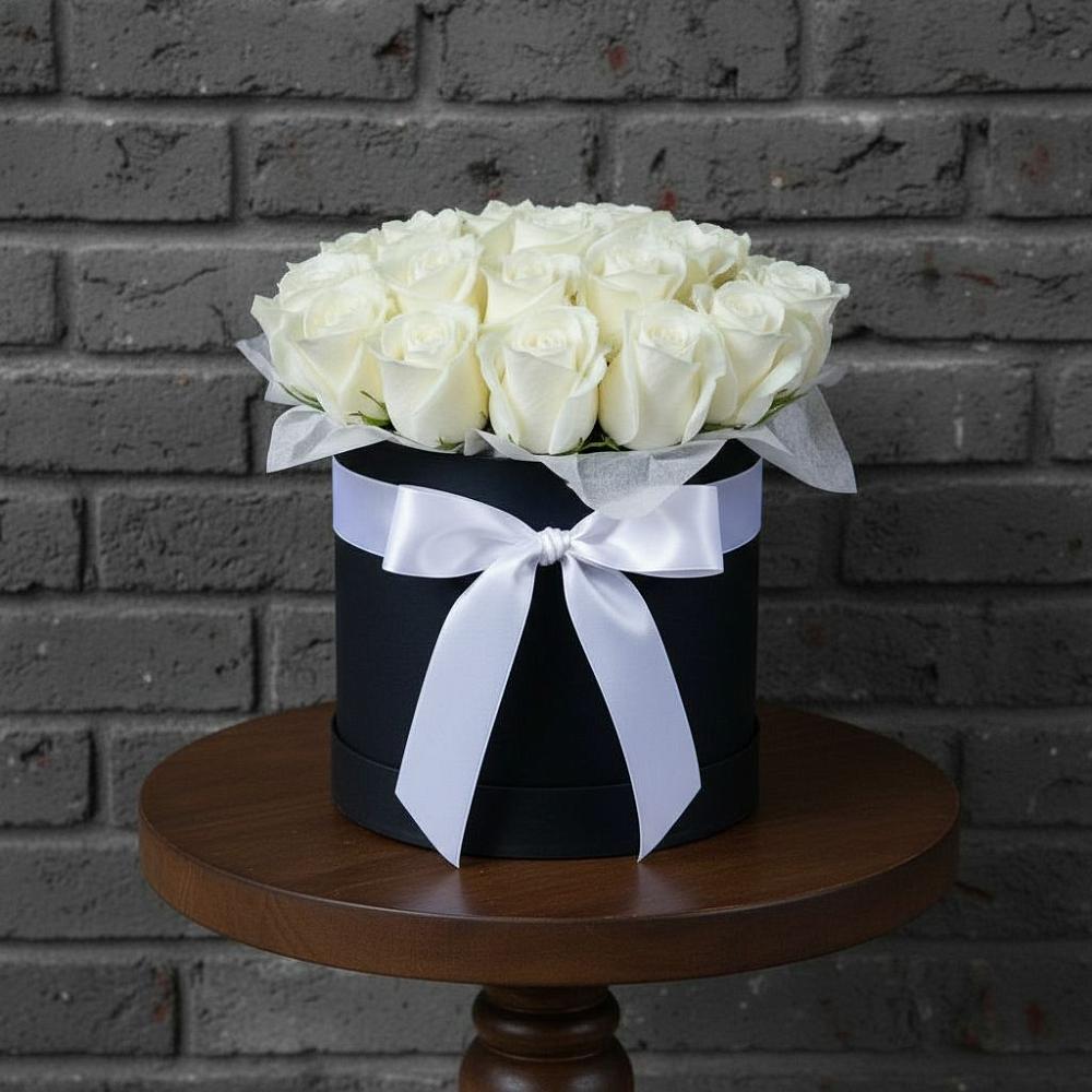 Цветочная композиция из Розы в шляпной коробке в Боринском