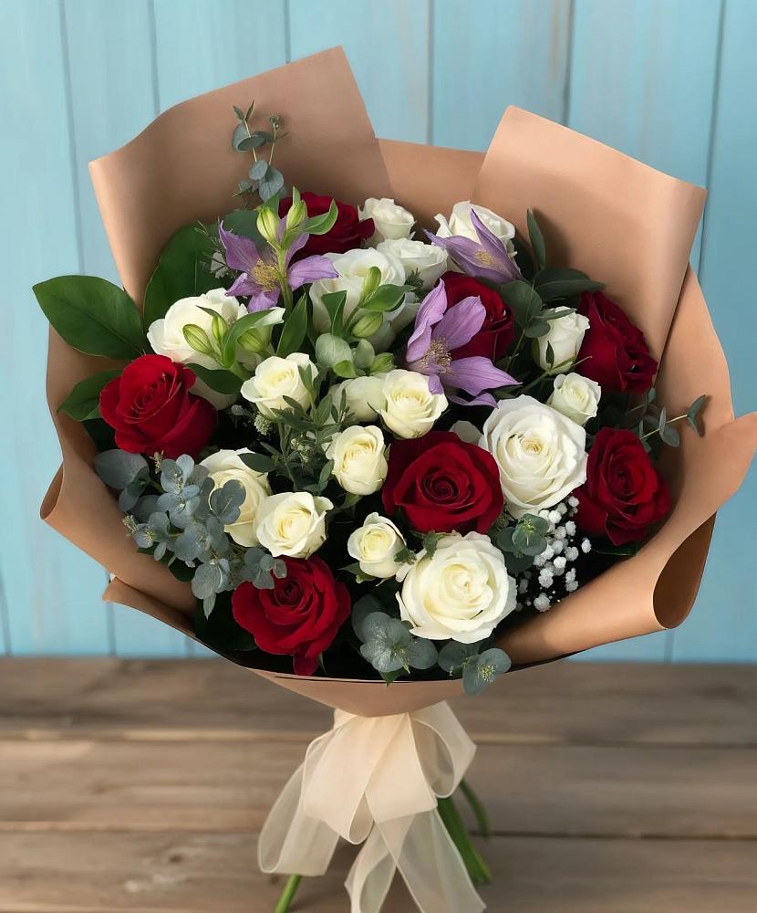 Букет цветов из: Розы и Альстромерии в Боринском