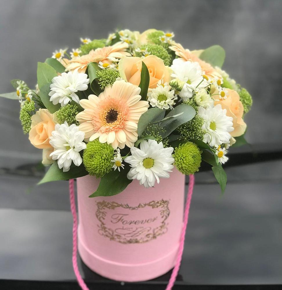 Цветочная композиция из Розы, Герберы и Хризантемы в шляпной коробке в Боринском