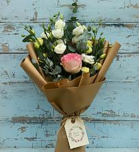 Букет цветов из:  Розы и Лизиантусы в Боринском
