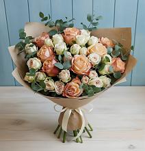 Букет цветов из:  Альстромерии и Розы в Боринском