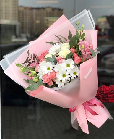 Букет цветов из: Розы, Лизиантусы и Хризантемы в Боринском