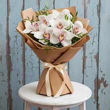 Букет цветов из:  Орхидеи и Розы #REPLACE_PRED# Боринском