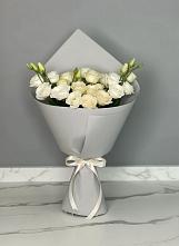 Букет цветов из:  Розы и Лизиантусы в Боринском